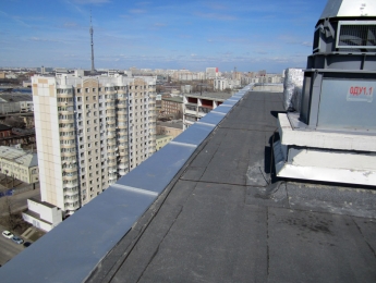 Установка парапетов на крышу